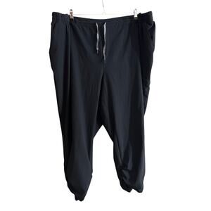 Torrid Women's Plus Size Happy Camper Active Crop Black Pants Size 4 4X